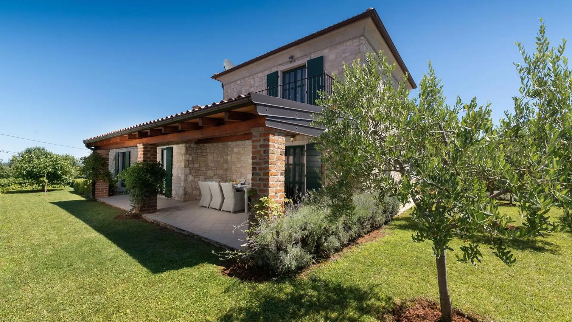 Landhausvilla Mit Panoramablick Und Garten Baldasi Croatia